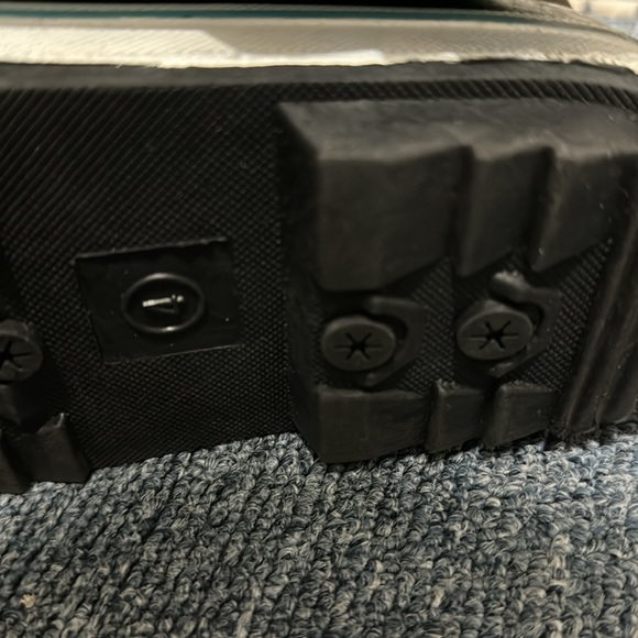 Brand new like condition used once size 4 girls snow boots - Picture 4 of 8